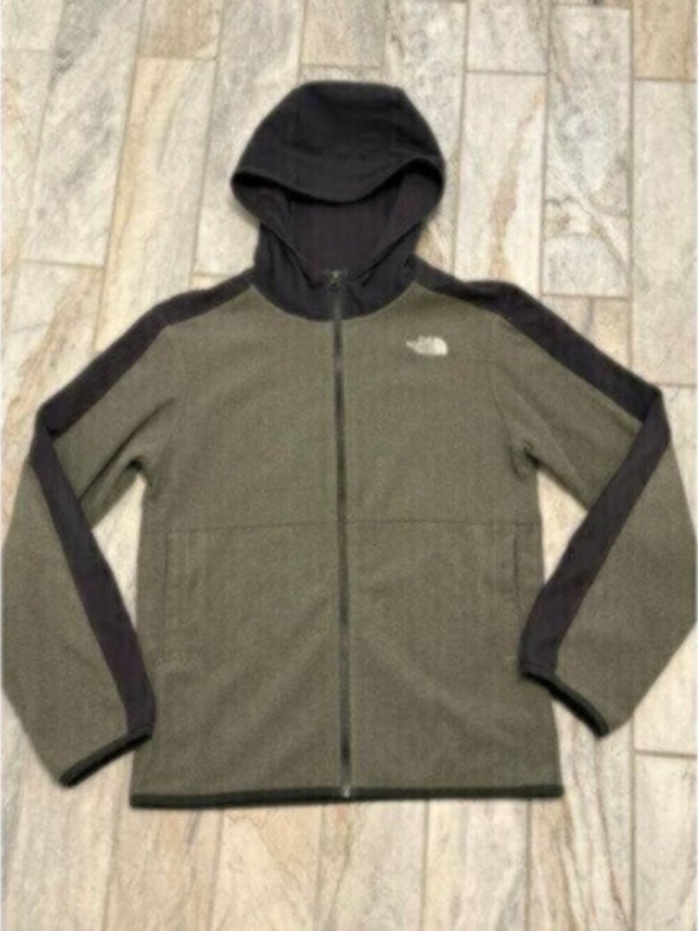 The North Face boys youth large 14/16 gray hooded fleece jacket